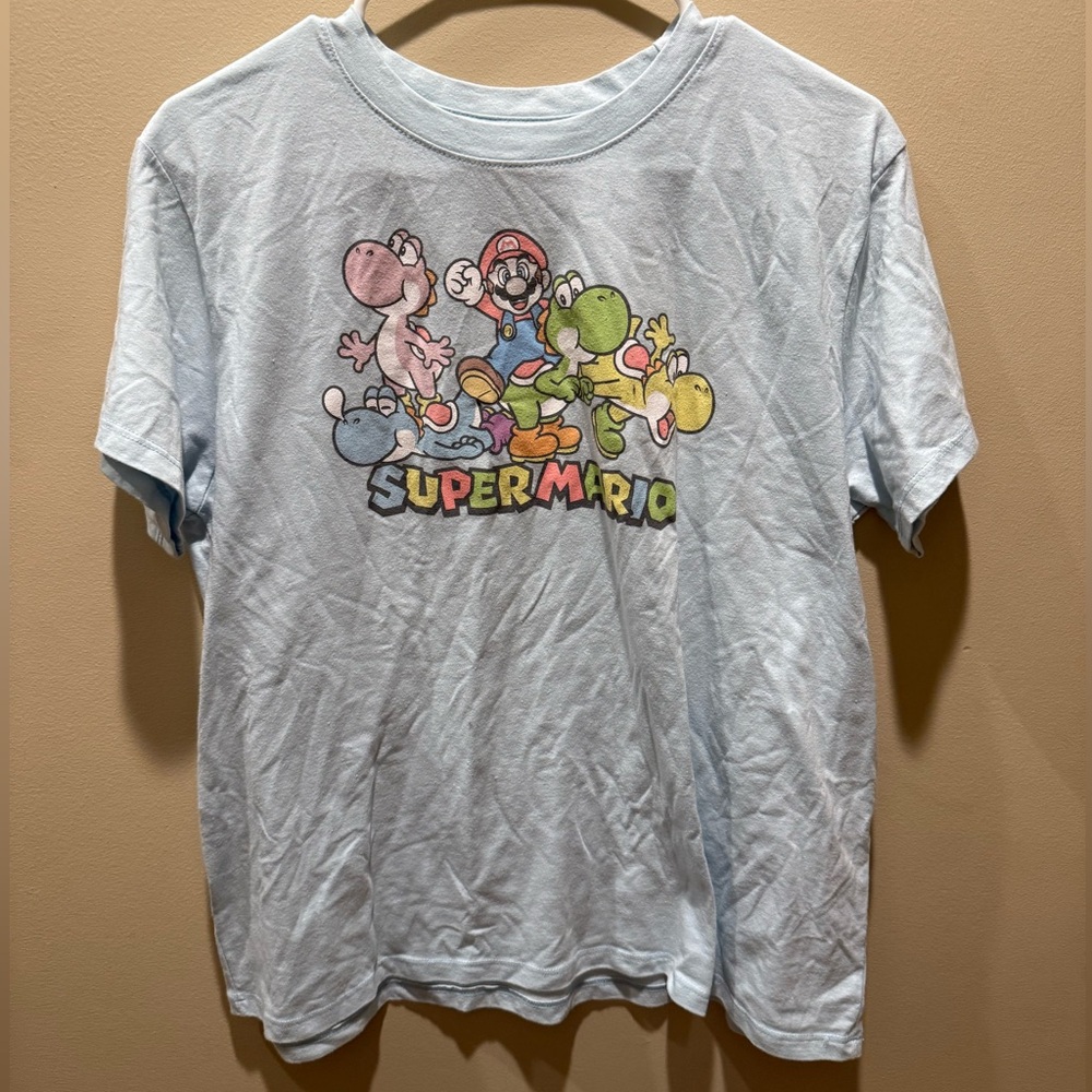 ⭐️3 for $15, 5 for $20⭐️ Super Mario Graphic T-Shirt Women’s Extra Large